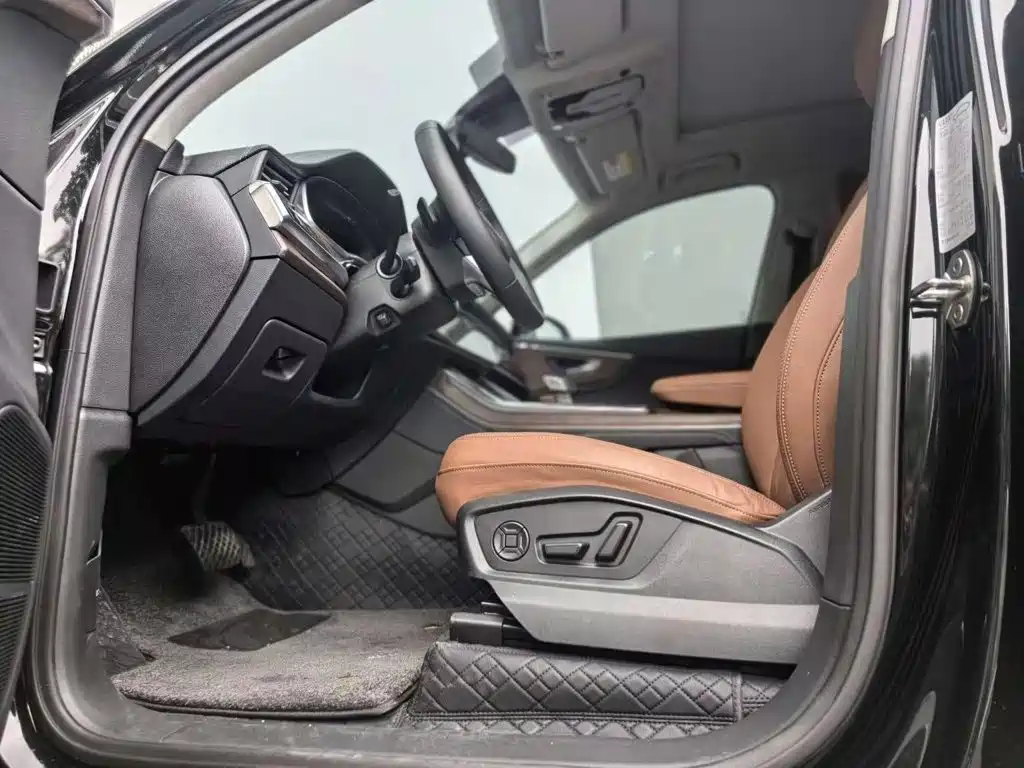 Audi Q7 — миниатюра 6