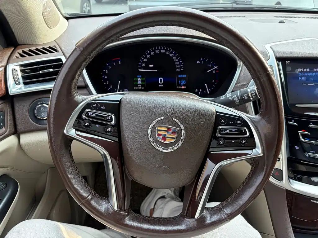 Cadillac SRX — миниатюра 8