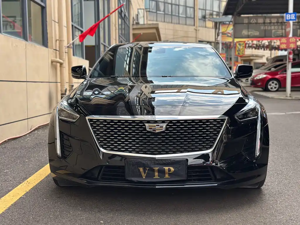 CADILLAC CT6