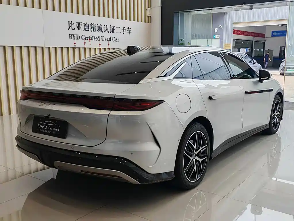 BYD Хань Ли — миниатюра 5
