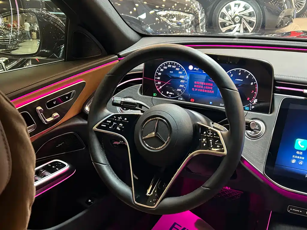 Mercedes-Benz E-Class — миниатюра 14