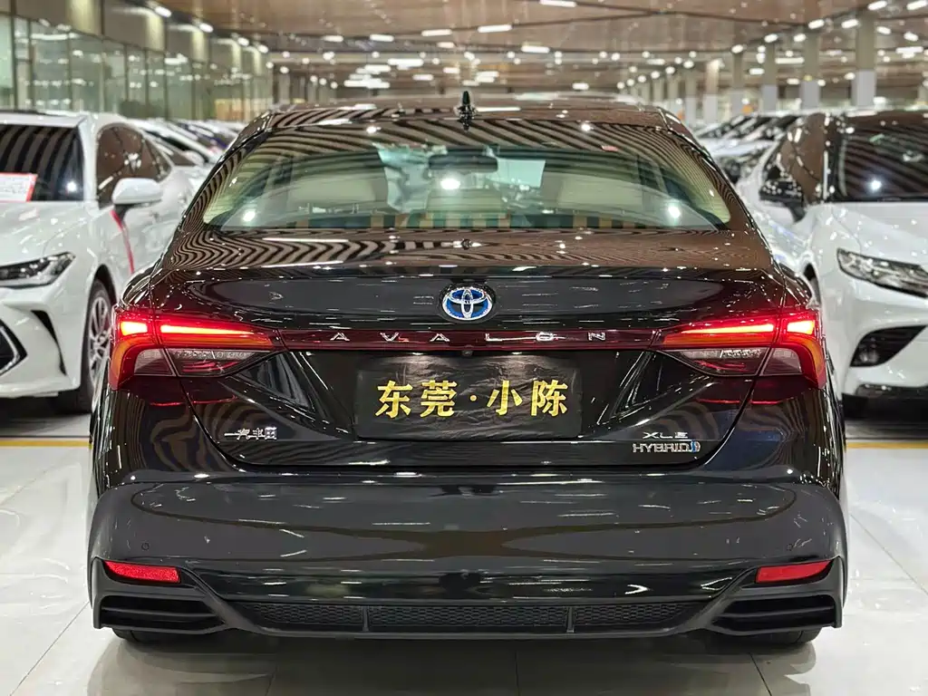 Toyota Avalon — миниатюра 10