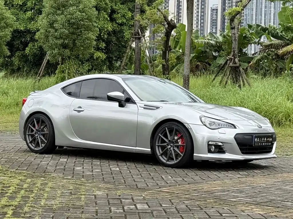 Subaru BRZ — миниатюра 3