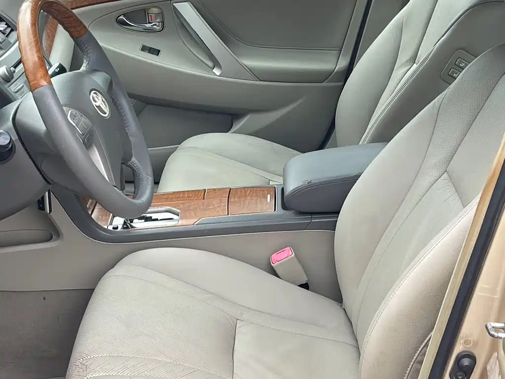 Toyota Camry 2010 200G