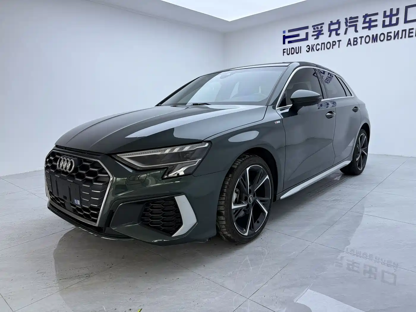 Audi A3 2022 Зеленый из Китая, фото 3