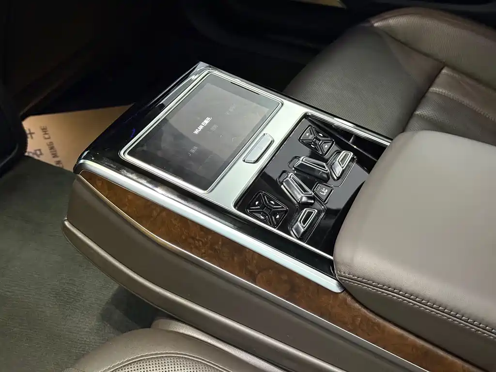Audi A8 — миниатюра 11