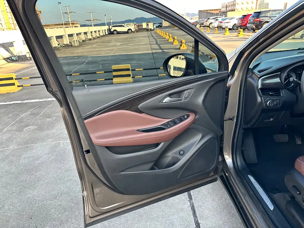 Buick Envision Plus — миниатюра 10