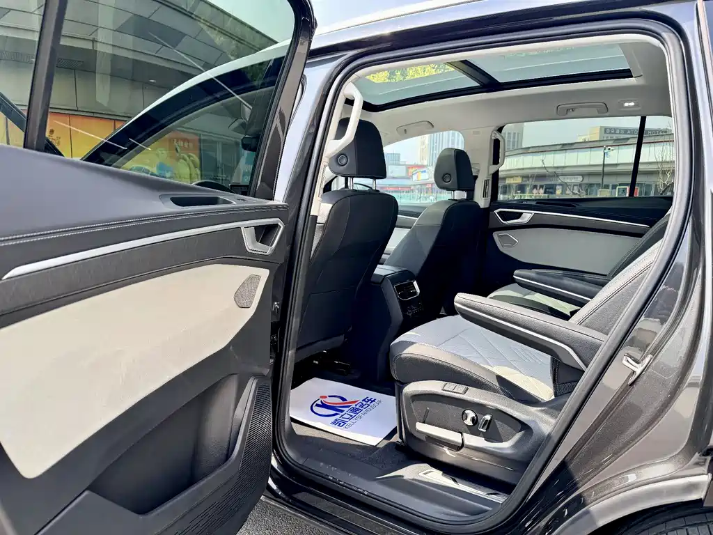 Volkswagen Viloran 2026 450TSI Flagship 6 мест