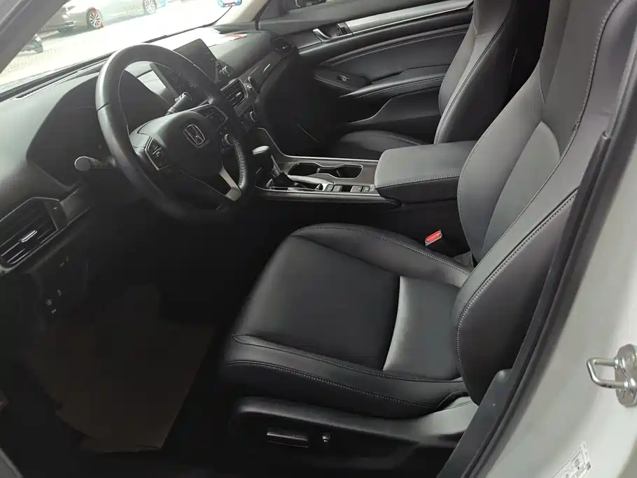Honda Accord — миниатюра 9