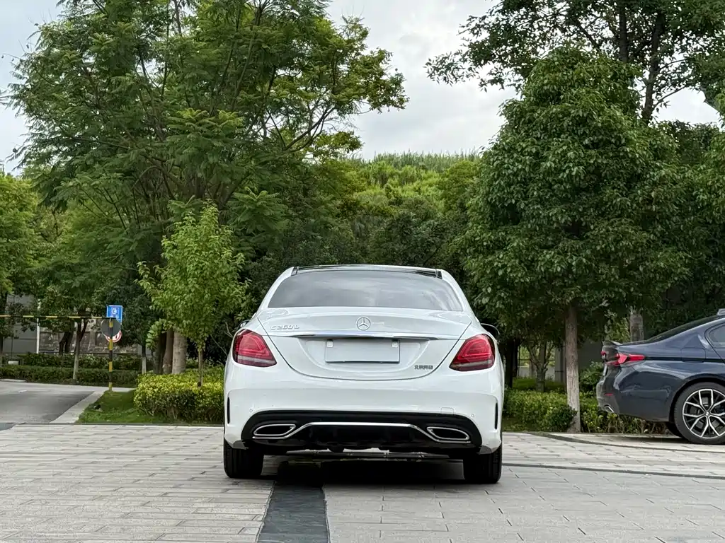 Mercedes-Benz C-Class — миниатюра 8
