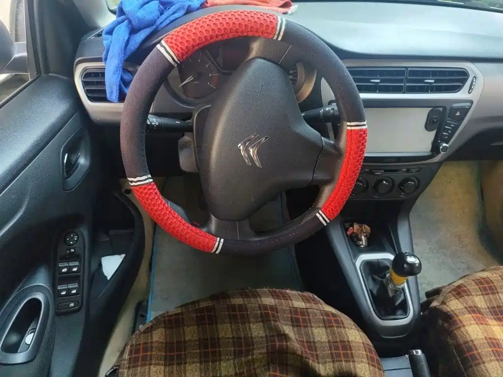 Citroen Elysee — миниатюра 11