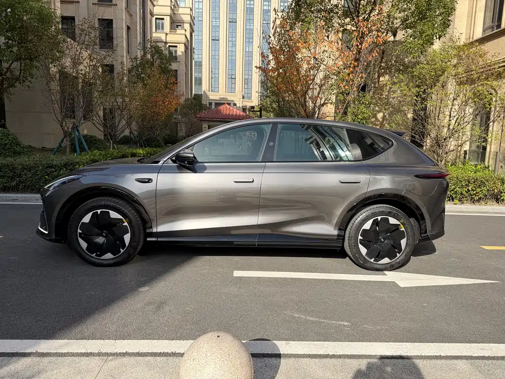 ZHIJI AUTOMOBILE ZHIJI LS7