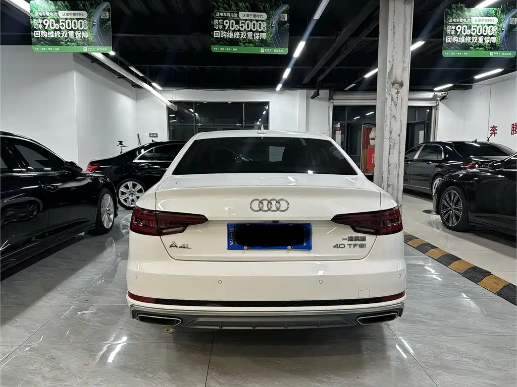 Audi A4L 2019 40 TFSI Fashion VI