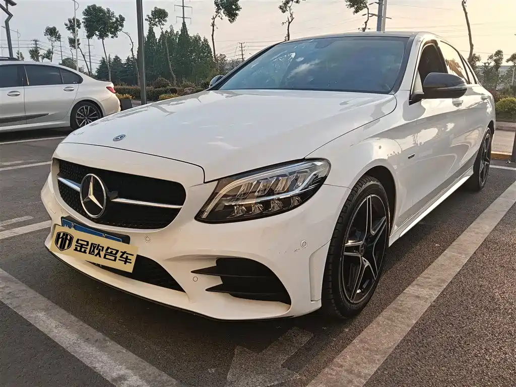 Mercedes-Benz C-Class 2021