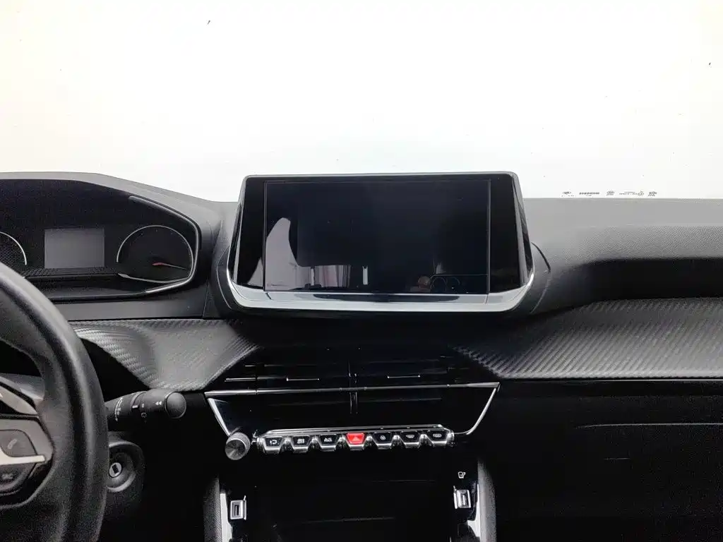 Peugeot 2008 — миниатюра 12