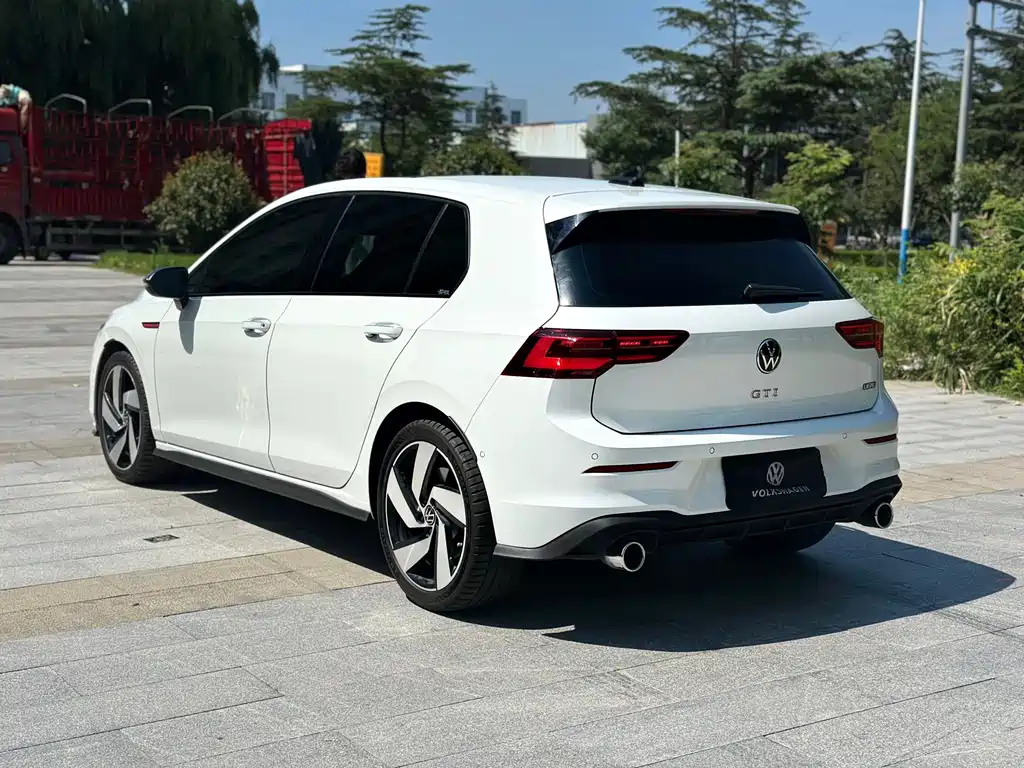 Volkswagen Golf GTI — миниатюра 6
