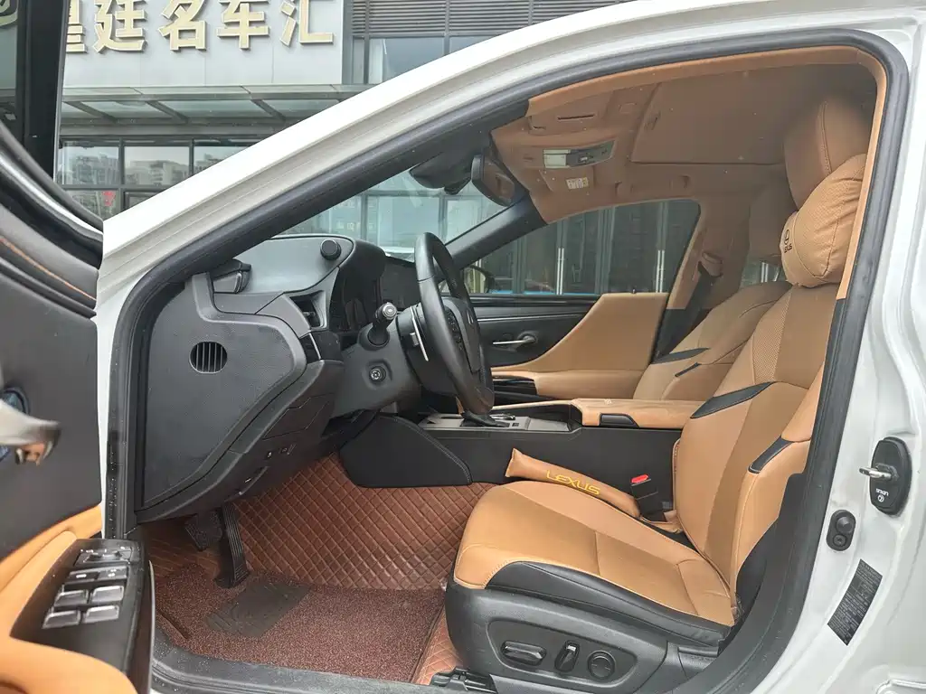 Lexus ES — миниатюра 6