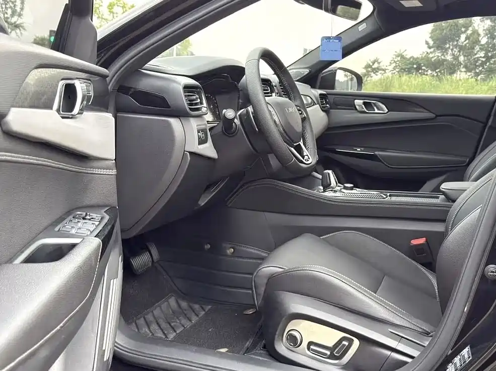 Lynk & Co 03 2021 1.5TD DCT Plus