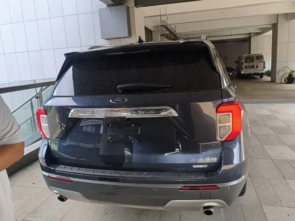Ford Explorer — миниатюра 6
