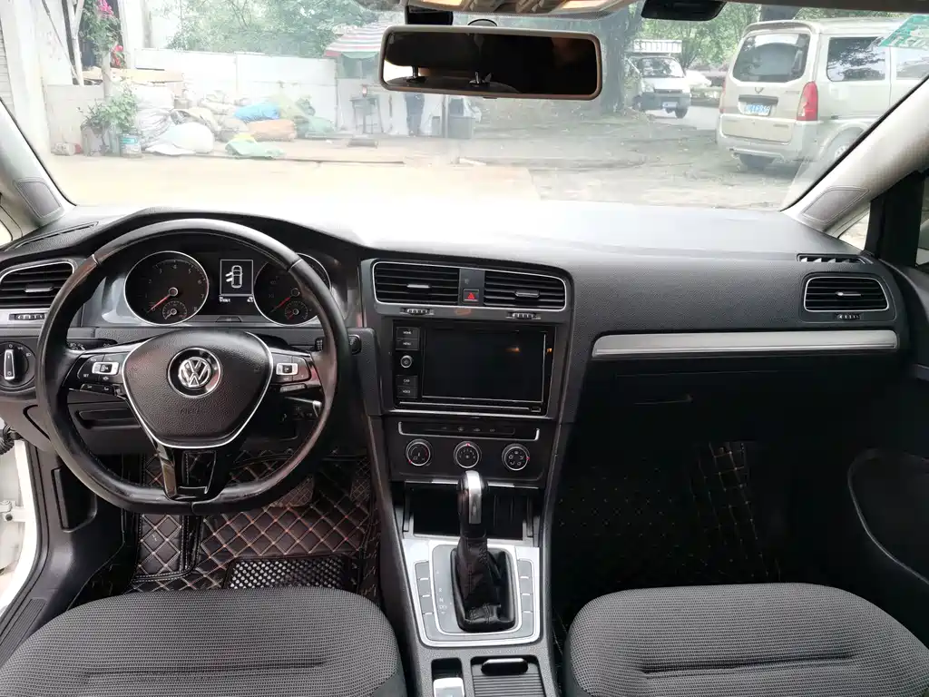 Volkswagen Golf — миниатюра 9