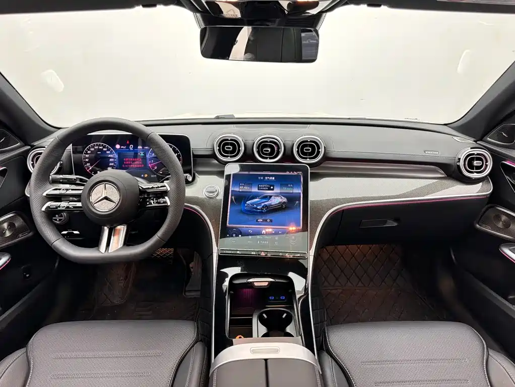 Mercedes-Benz C-Class — миниатюра 10