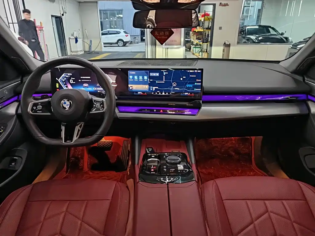 BMW 5 Series — миниатюра 6
