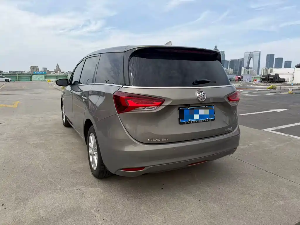 Buick GL6 2018 18T 6 мест Luxury