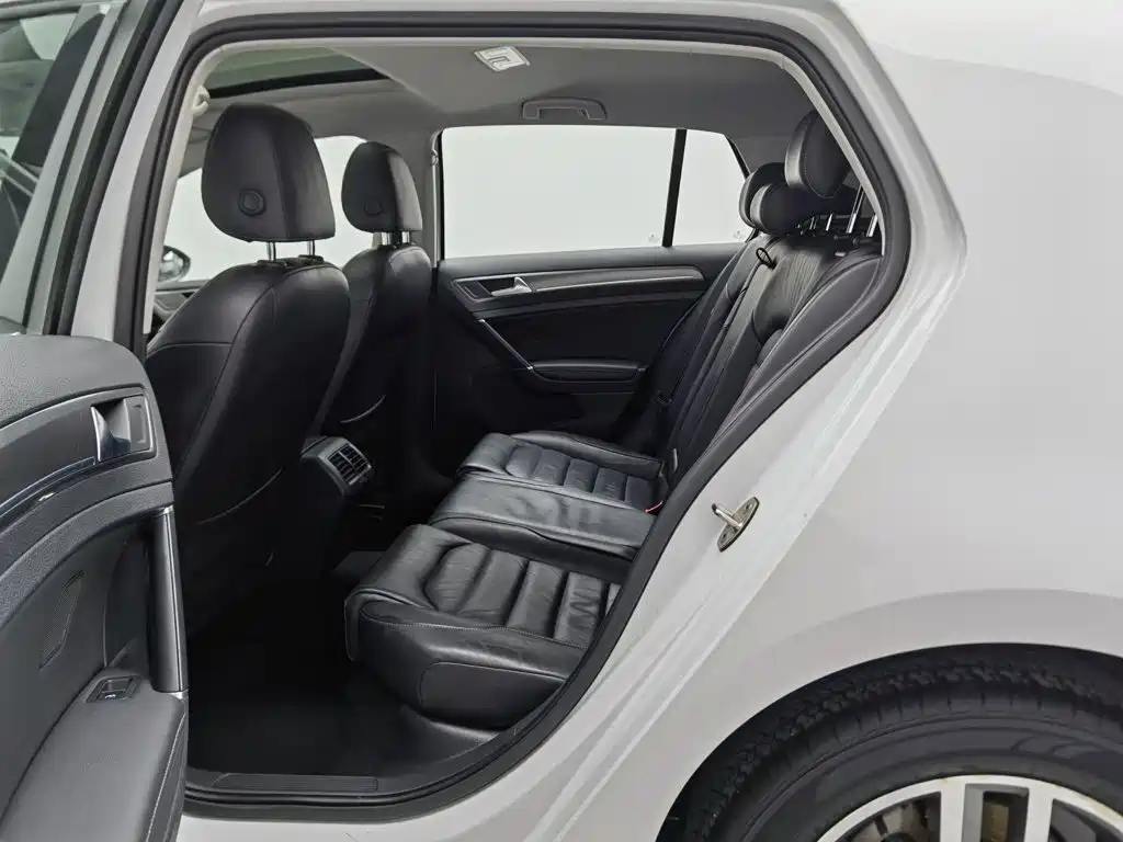 Volkswagen Golf — миниатюра 15