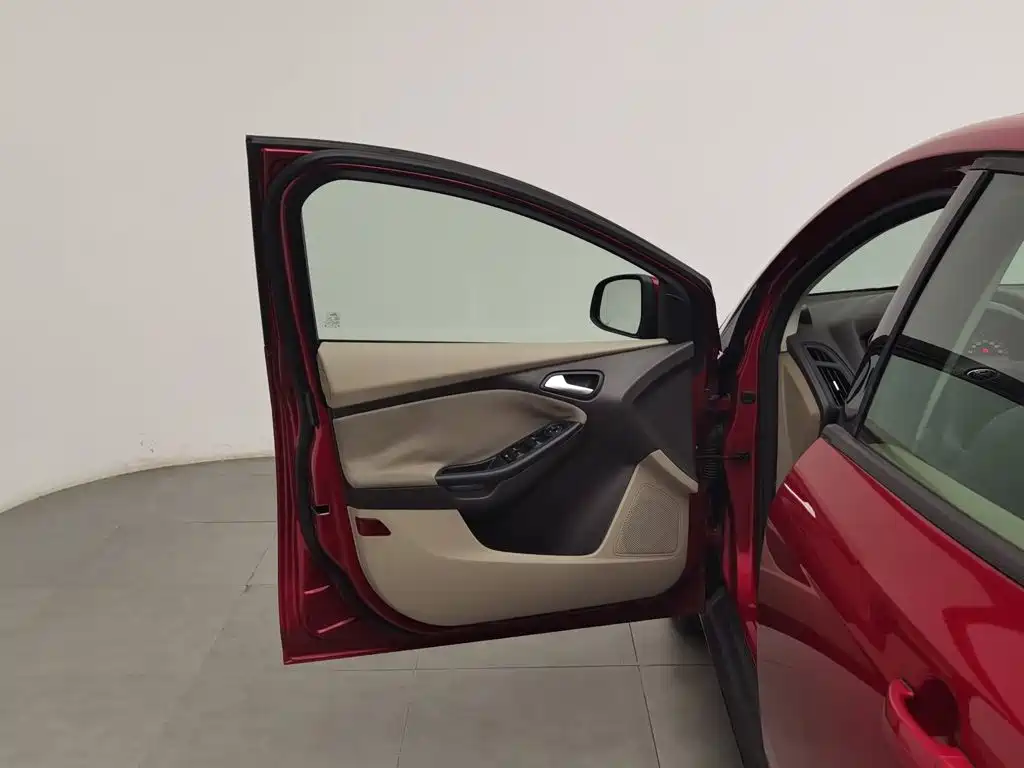 Ford Focus — миниатюра 8