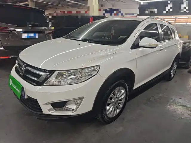 Dongfeng Aeolus AX3