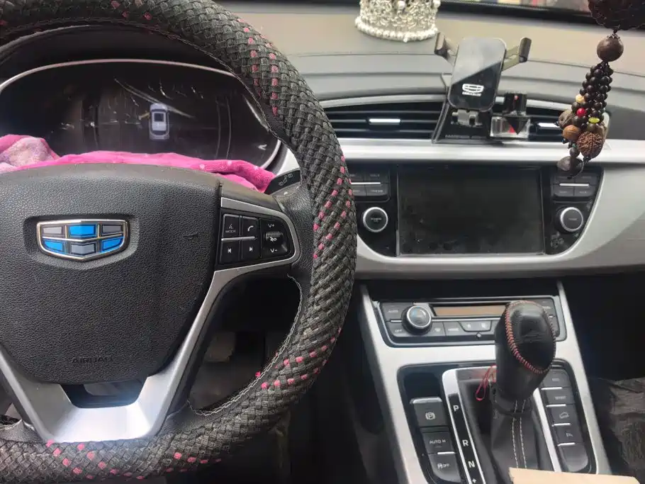 Geely Boyue — миниатюра 12