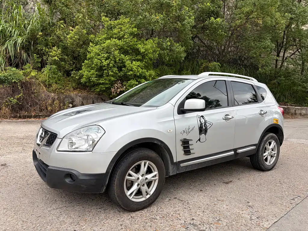 Nissan Qashqai 2012 2.0XL 6MT 2WD