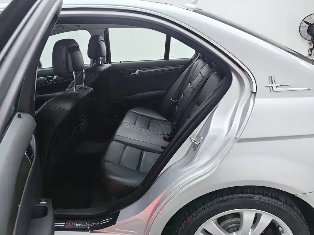 Mercedes-Benz C-Class (Import) — миниатюра 15