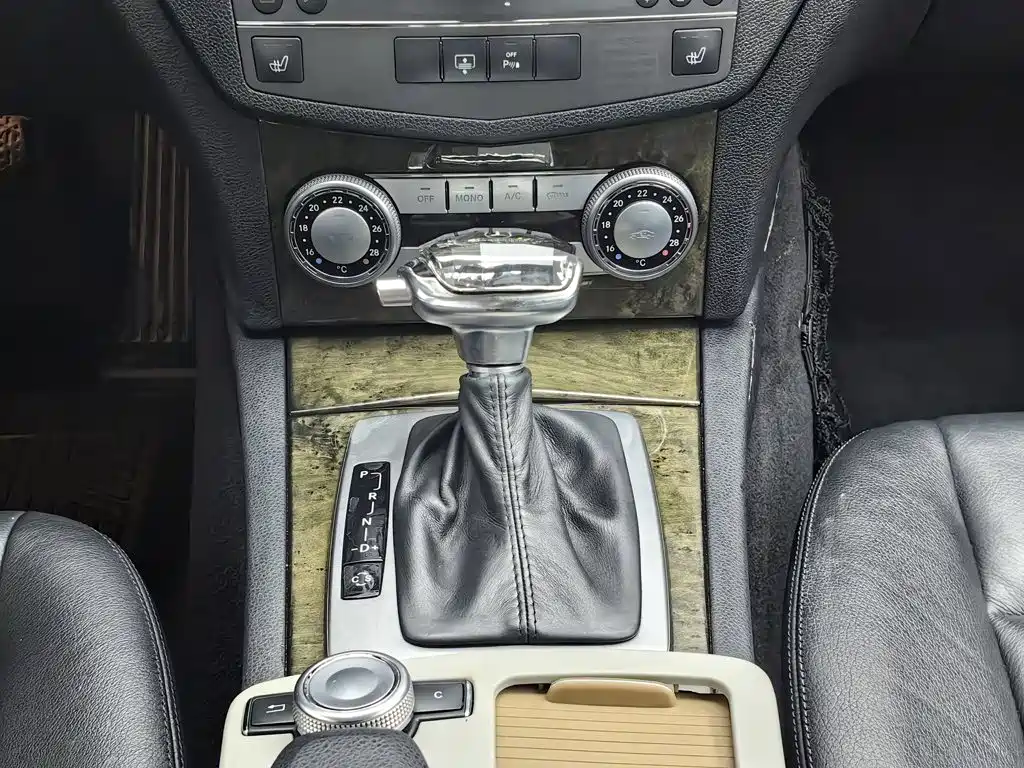 Mercedes-Benz C-Class (Import) — миниатюра 13