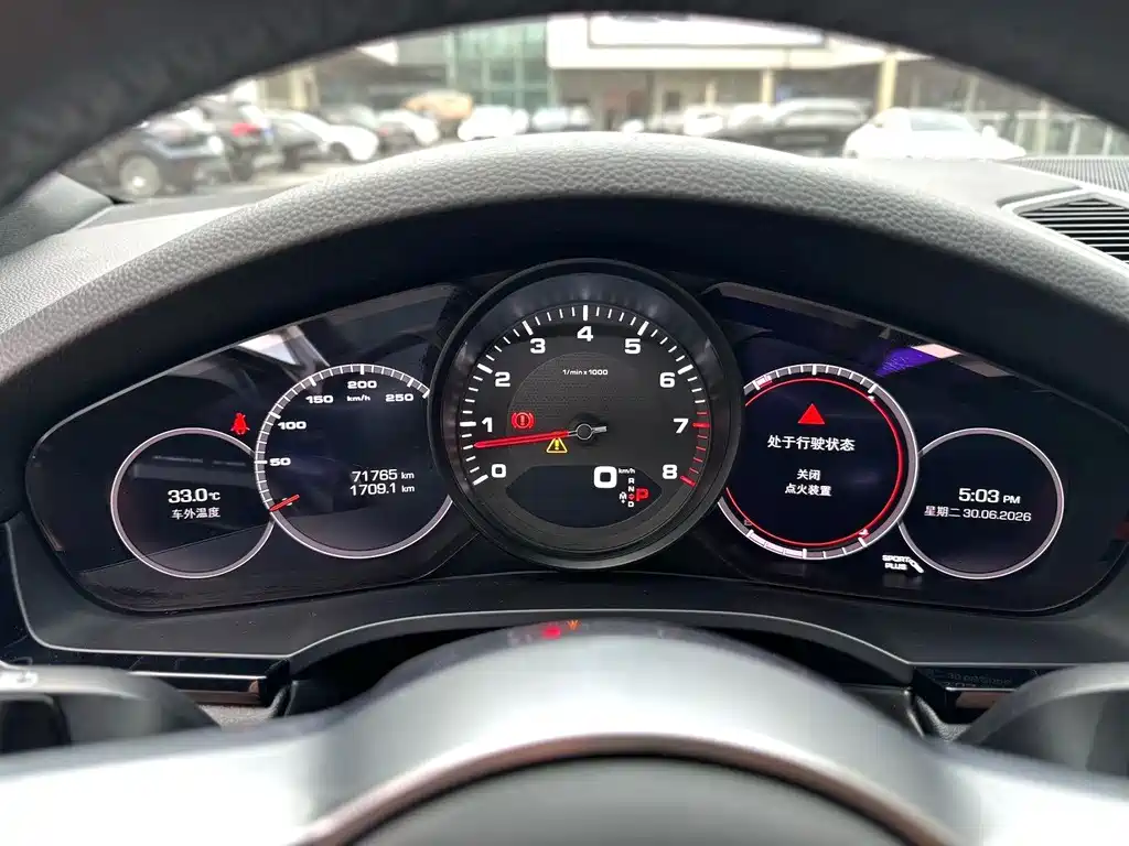 Porsche Cayenne — миниатюра 6