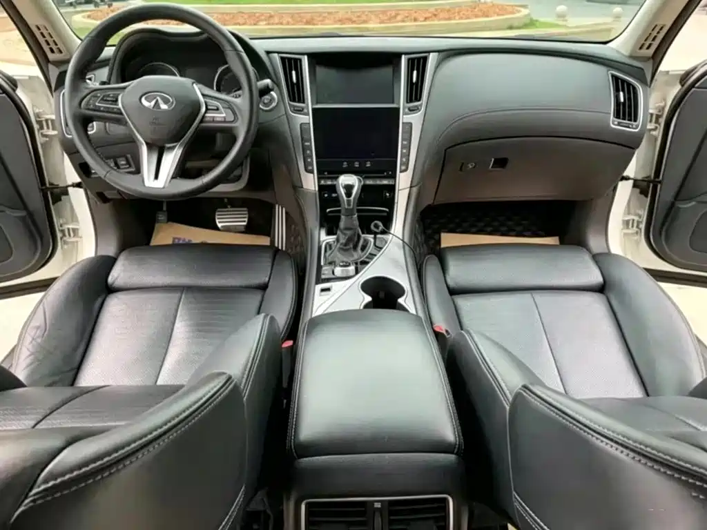 Infiniti Q50L 2015 2.0T Enjoy