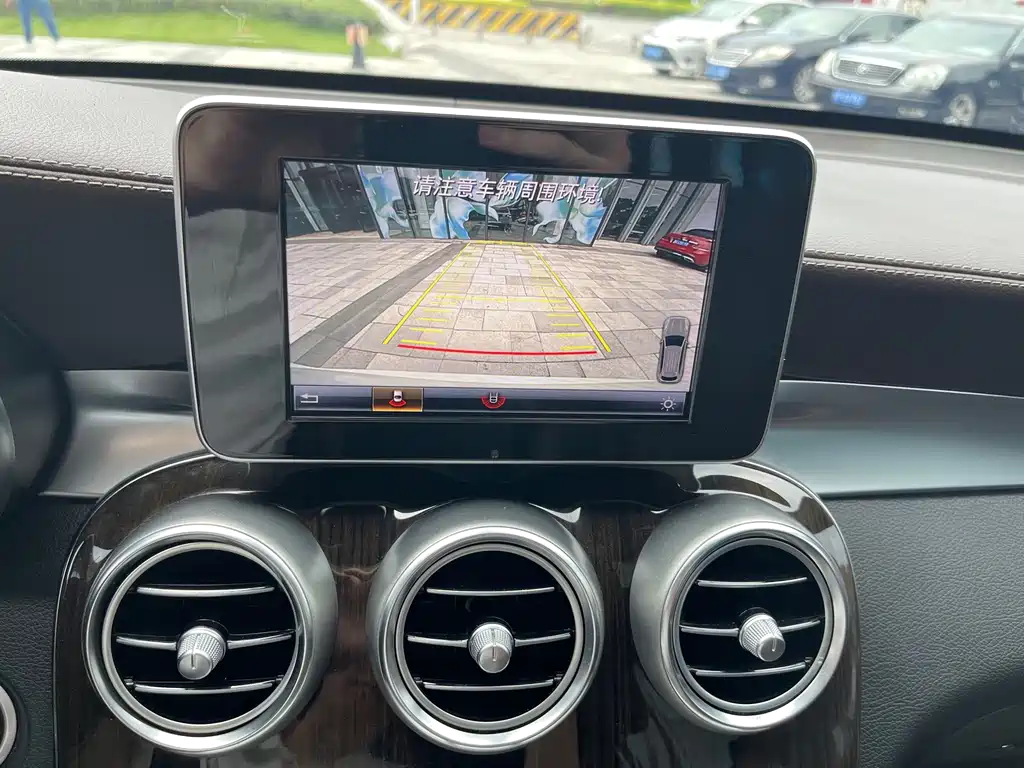 Mercedes-Benz GLC — миниатюра 16
