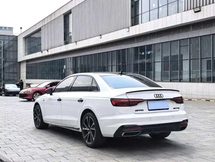 Audi A4L 2022 40 TFSI Luxury
