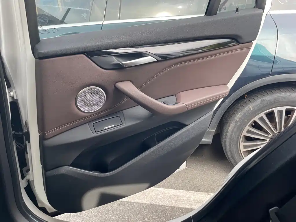 BMW X1 — миниатюра 29