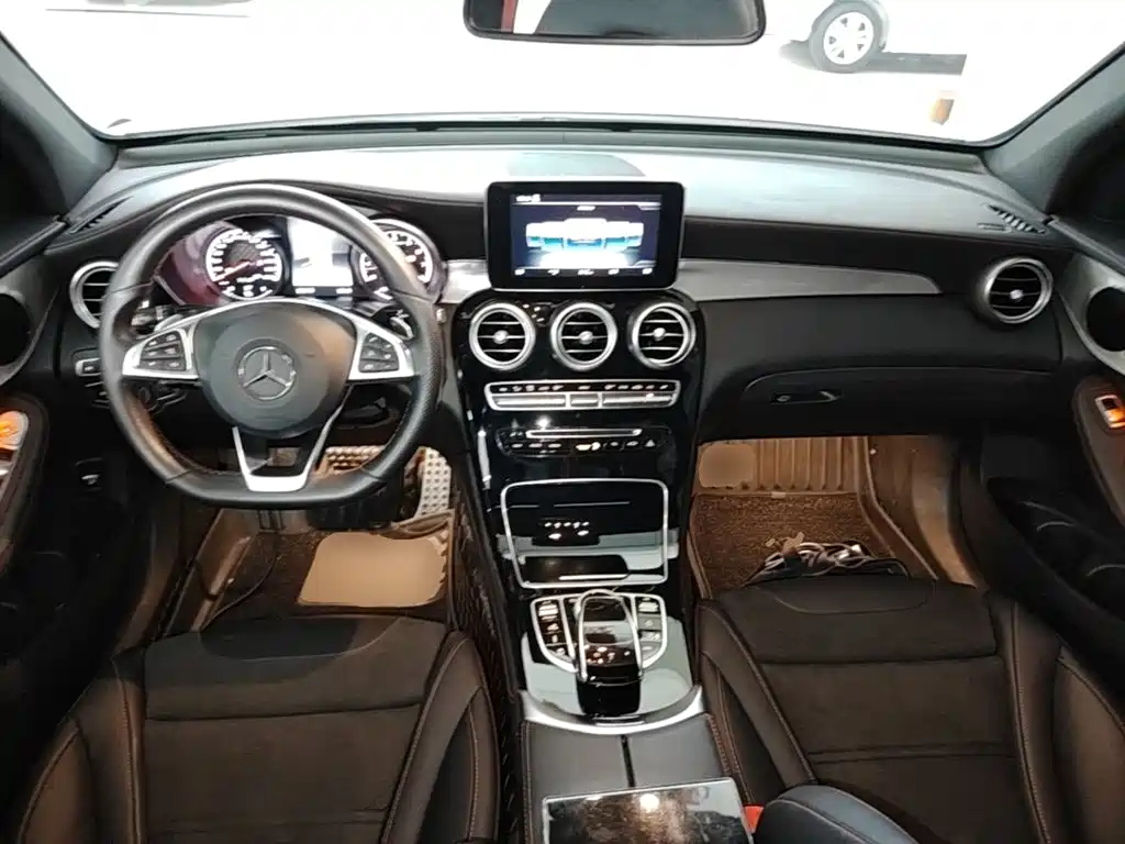 Mercedes-Benz GLC AMG — миниатюра 10