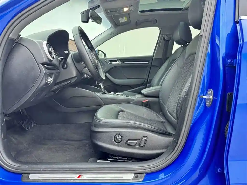 Audi A3 2019 Limousine 35 TFSI Fashion VI