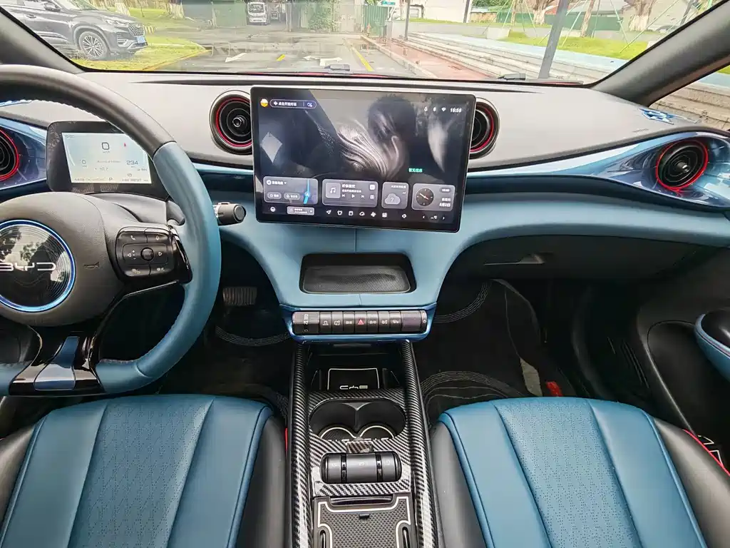 BYD Dolphin — миниатюра 12