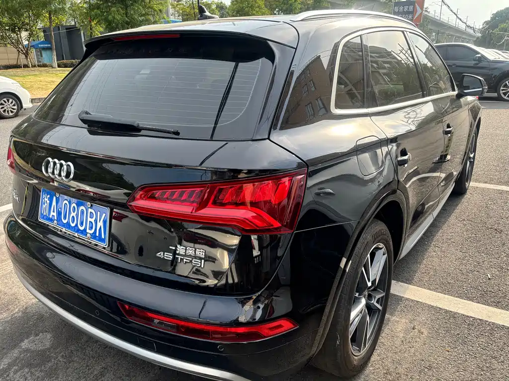 Audi Q5L — миниатюра 6