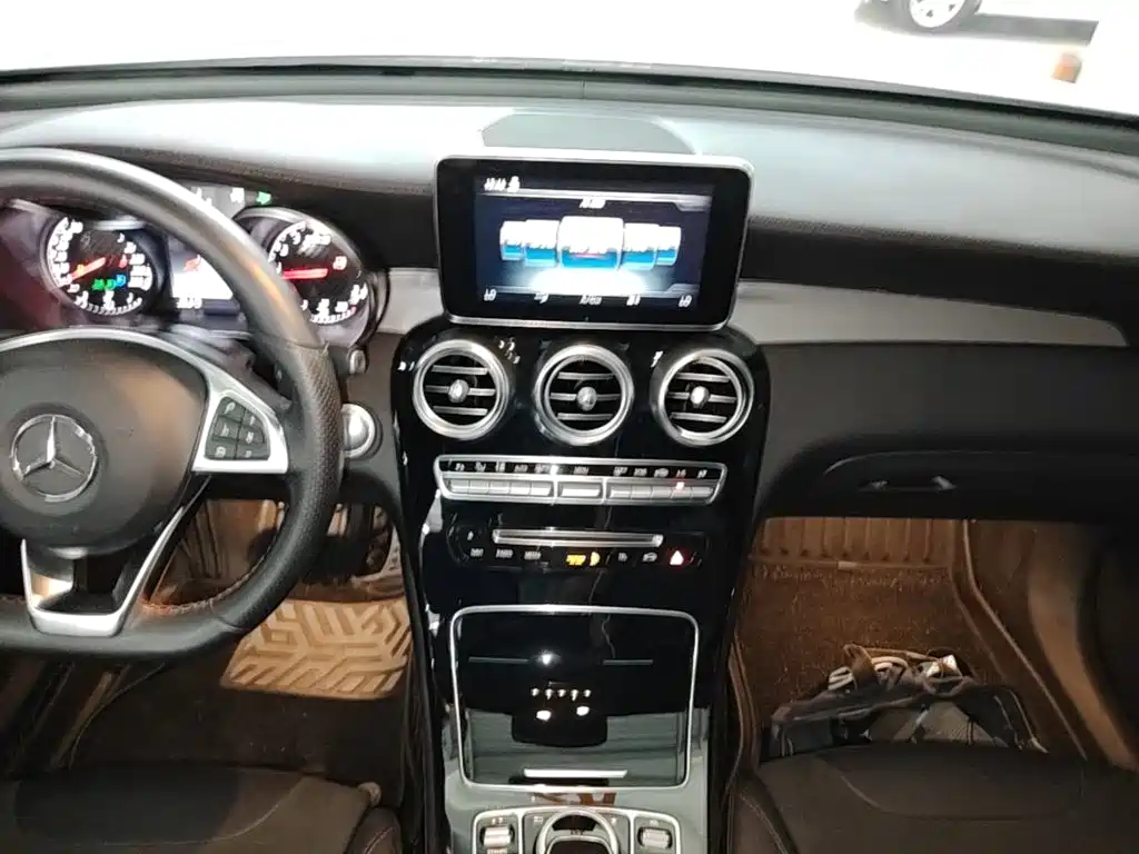 Mercedes-Benz GLC AMG — миниатюра 13