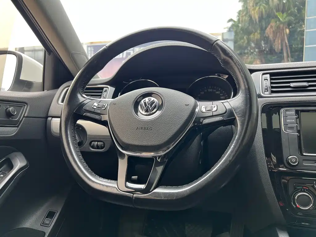 Volkswagen Sagitar — миниатюра 14