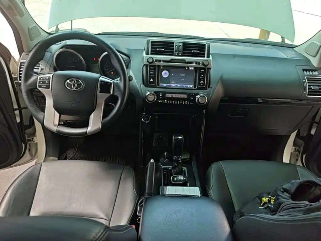 Toyota Prado — миниатюра 10