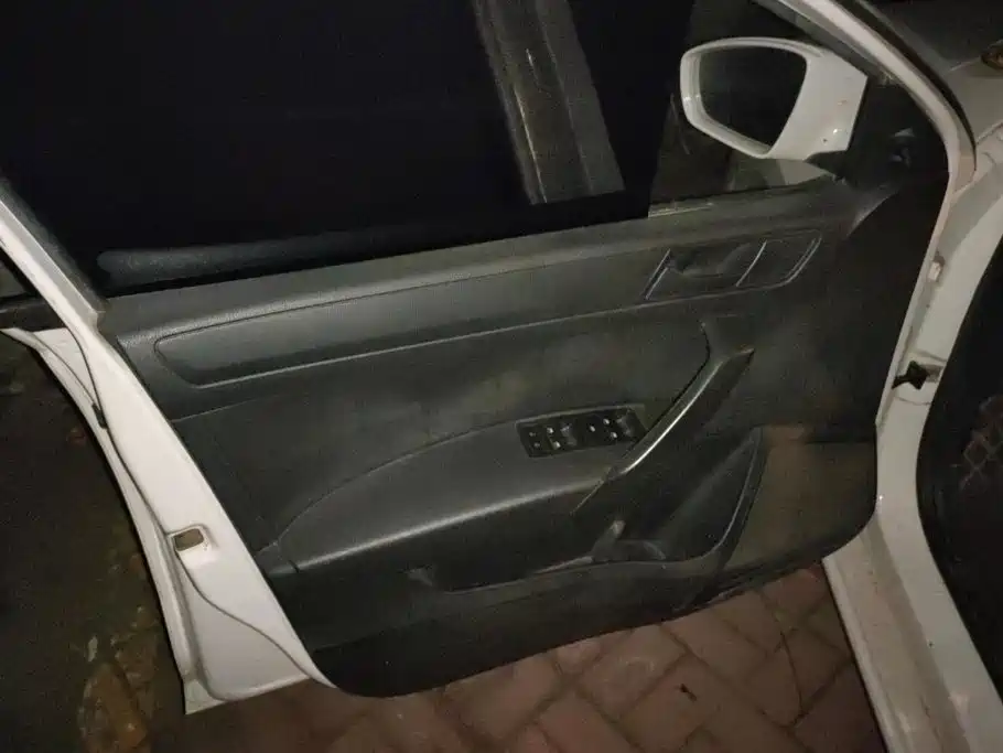 Volkswagen Santana — миниатюра 7