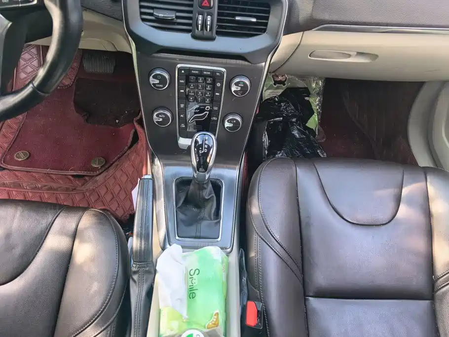 Volvo V40 — миниатюра 16