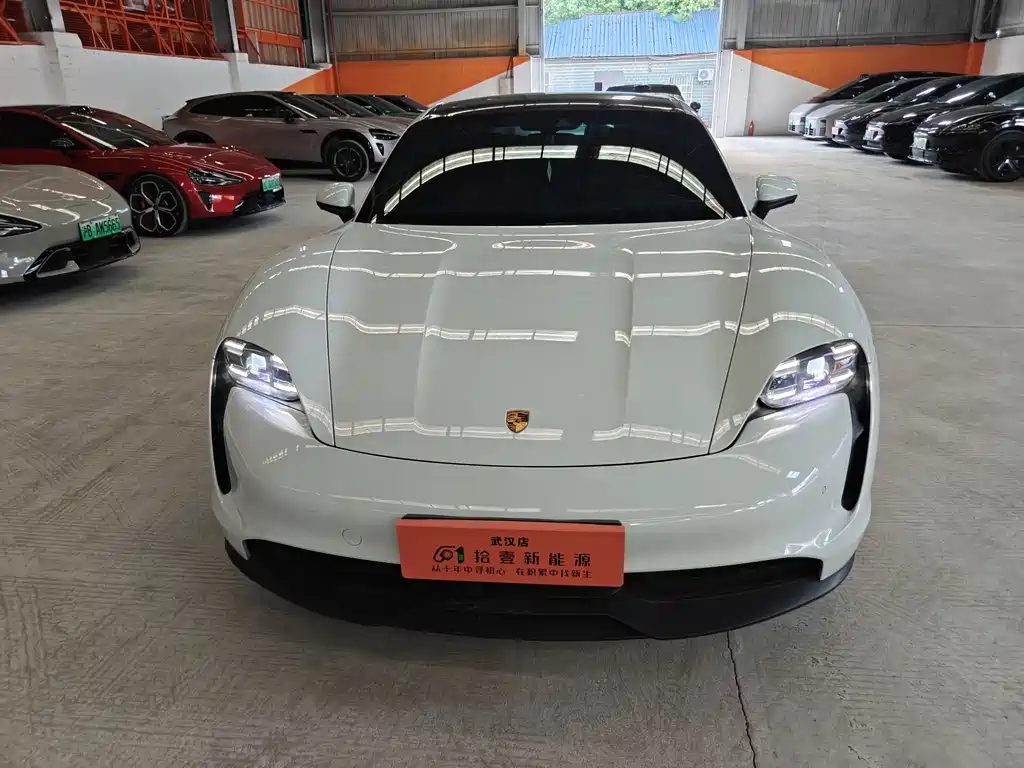 Porsche Taycan — миниатюра 2