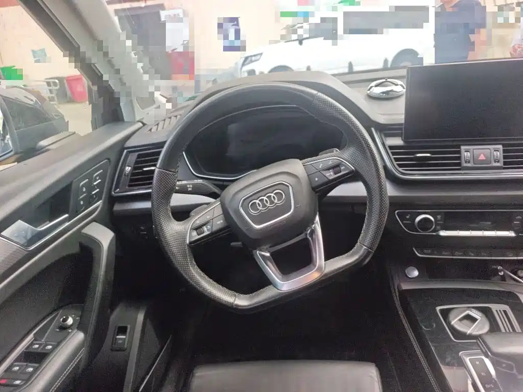 Audi Q5L — миниатюра 3